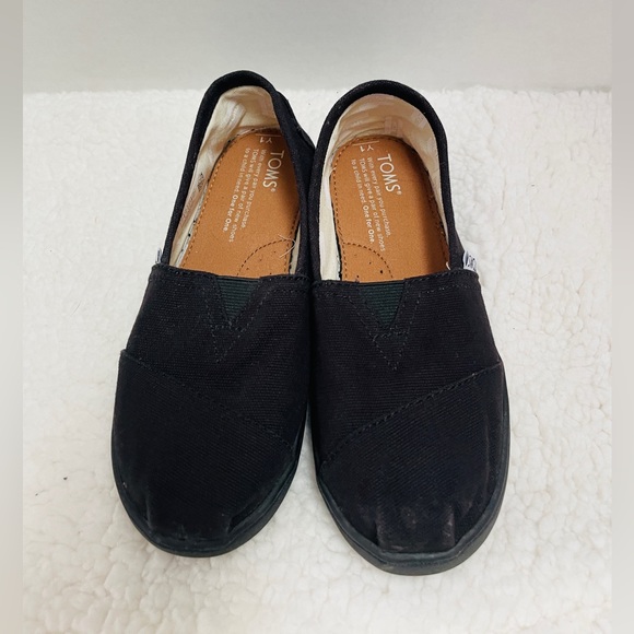 Toms Youth Classics Black Canvas Slip on Shoes Size Youth 1 New - Picture 4 of 5